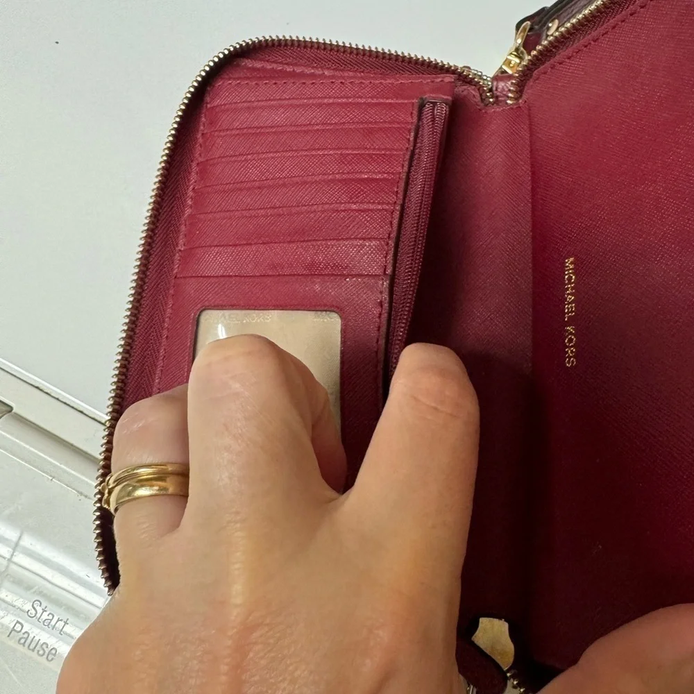 Michael Kors Jet Set Travel Wristlet Wallet Burgundy Pebbled Leather